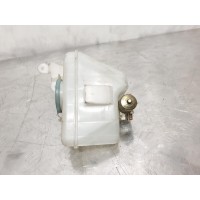 Бачок омывателя заднего стекла крышки багажника хетчбэк на Mazda 323F 94-98