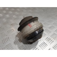 Подушка двигуна ліва mercedes w210