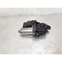Мотор стеклоподъемника двери задней правой Volkswagen GOLF IV 1997 - 2005 0130821696