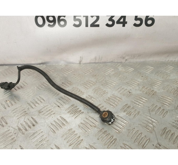 Датчик детонації - правий бік Hyundai Santa Fe (2006-2012) 393203C300