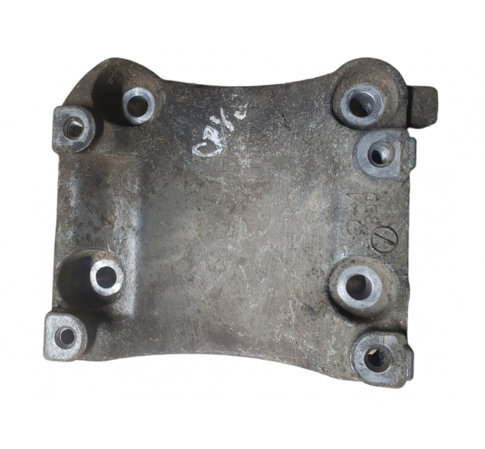 кронштейн компресора кондиціонера Honda CRV 3 2.2 diesel 2006-2012 Honda CR-V 2.2D (2006-2011) 38930R06E00