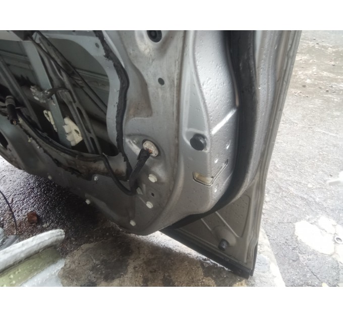 дверь передняя правая Honda CR-V 3 2006-2012 67010SWWE00ZZ