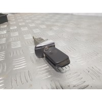 личинка замка передняя правая с ключом mb 210