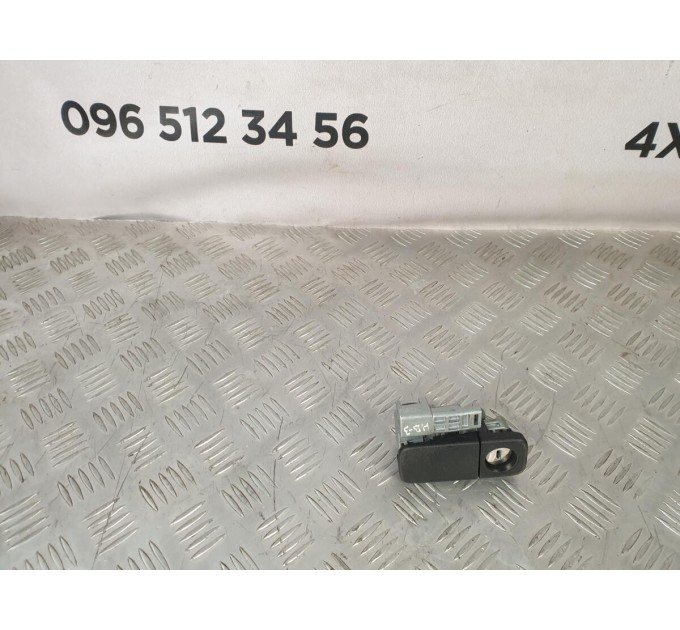 Замок бардачка под ключ (прав руль) Honda CR-V 2.2D (2006-2011) 77520SDAA01