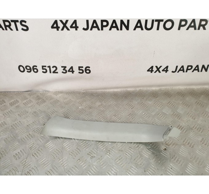 Обшивка дверей багажника права Honda CR-V 2.2D (2006-2011) 84435SWA0030