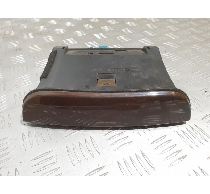 Корпус передней пепельницы Mercedes w220 1998-2005  2206800252