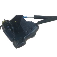 замок двери передний левый toyota avensis t27 2009-2018  6904002210