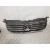 Решетка радиатора с хромом vw passat b5 без значка 00-05 дефект