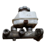 Гланвый тормозной цилиндр в сборе Hyundai Accent 1998-2005 5851024A00