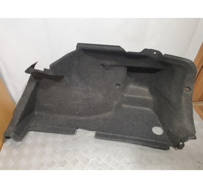 обшивка багажника внутренняя правая Honda Civic 2005-2012 4d 1,8 Акпп  84601-SNK-R02ZA