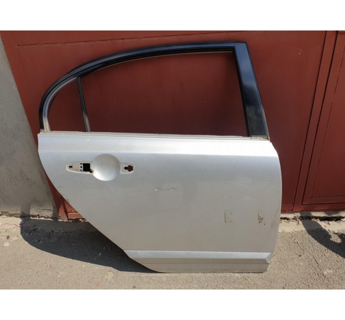 двері задні права дефект Honda Civic 2005-2012 4d 1,8 Акпп 67510-SNA-U00ZZ