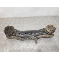 кронштейн заднего редуктора HONDA CR-V (2006-2011) кронштейн заднего редуктора HONDA CR-V (2006-2011)