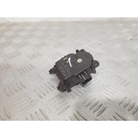 актуатор печки 1 возле моторчика HONDA CR-V (2006-2011) актуатор печки 1 возле моторчика HONDA CR-V (2006-2011)