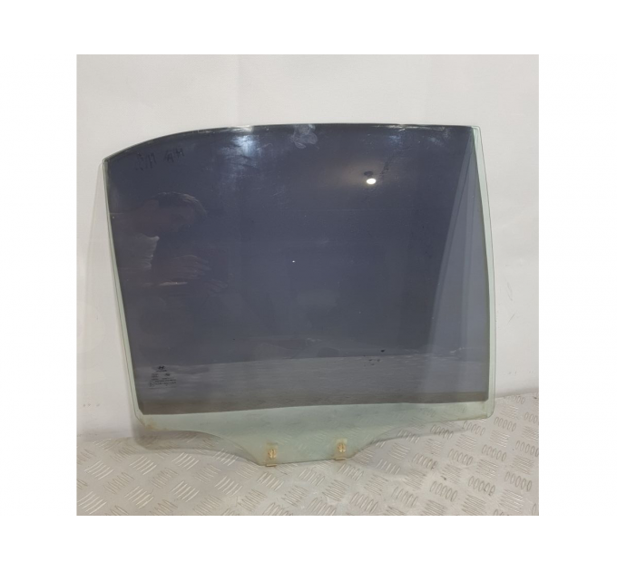 Стекло задней двери правое HYUNDAI ACCENT (1998-2005) 8342025010