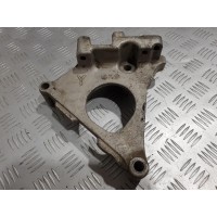 кронштейн правой подушки двигателя NISSAN X-TRAIL  (2002-2008)