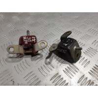 петля двери задняя правая верхняя NISSAN X-TRAIL  (2002-2008)