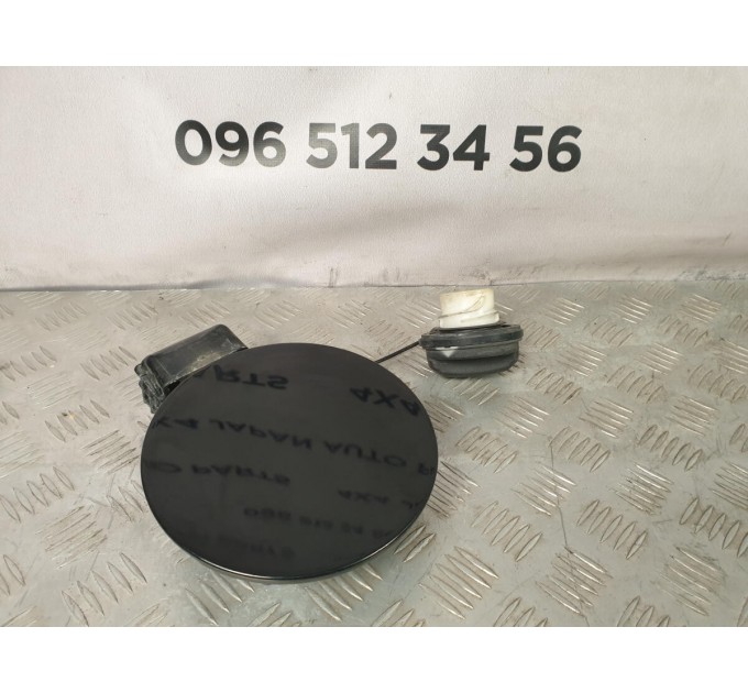 лючок бензобака Hyundai Santa Fe (2006-2012) 6951028000