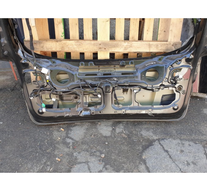 кришка багажника ляда не під спойлер Hyundai Santa Fe (2006-2012) 737002B071