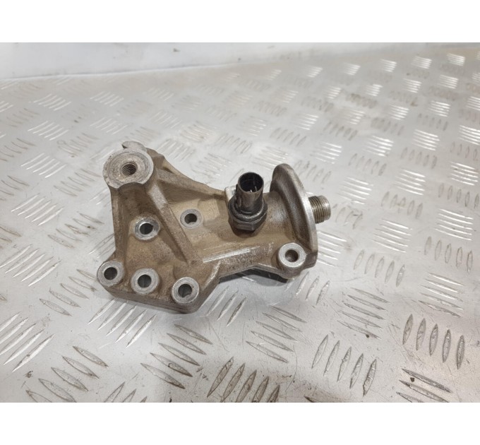 Кронштейн корпус фільтра масляного 2,7 Hyundai Santafe 2006-2012