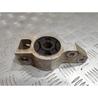 сайлентблок переднего нижнего рычага левый vw passat b6 1K0199231J