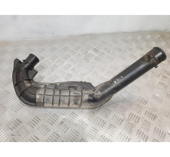 Патрубок интеркулера FORD MONDEO MK4 2,0 TDCI  2006-2009 6G916K683A