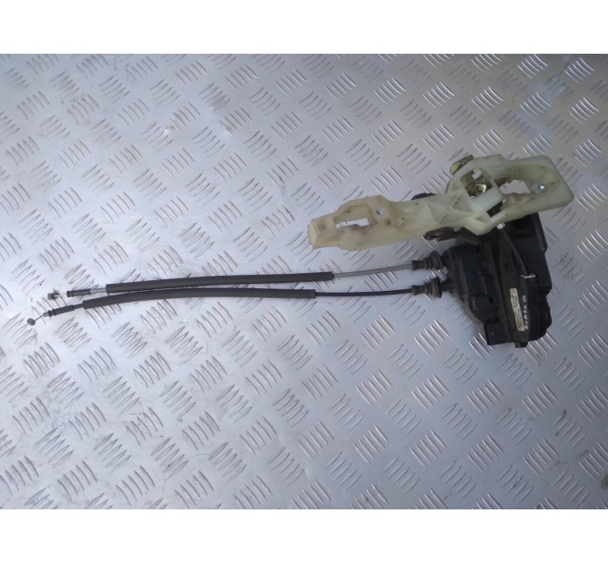 Замок передніх лівих дверей 5пін Hyundai Santafe 2006-2012 Diesel 813102B070