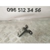 Петля двері задньої лівої нижня Hyundai Santa Fe (2006-2012) 793502B000