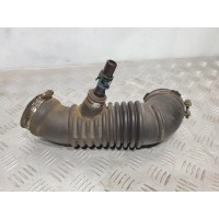 Патрубок воздушного фильтра MAZDA CX-7 2.3 (2006-2012) L33E13220 Патрубок воздушного фильтра MAZDA CX-7 2.3 (2006-2012) L33E13220