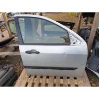 Дверь передняя правая дефект  1430132 ford focus 98-05 универсал