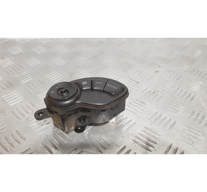 Кнопка управления зеркалами 9353026020  HYUNDAI SANTA FE I 2.0 CRDi 2001-2006