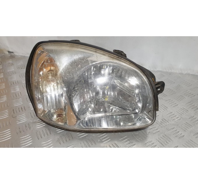 Фара передня права 9210226220 HYUNDAI SANTA FE I 2.0 CRDi 2001-2006