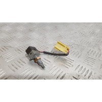 Датчик положения педали сцепления 9384038000  HYUNDAI SANTA FE I 2.0 CRDi 2001-2006