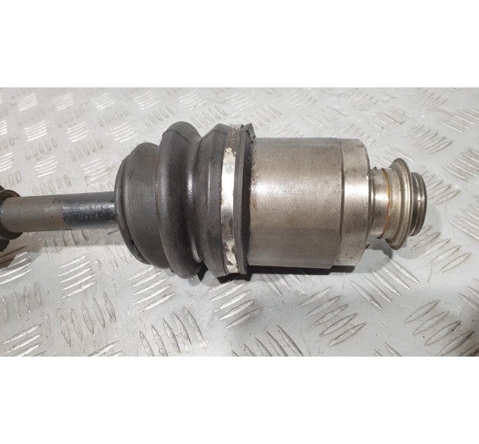 Напіввісь передня права 44305TL1E00 honda accord 2,0 АКПП cu8 08-13