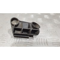 Кронштейн заднего бампера  5256230120 Lexus gs 2006-2011