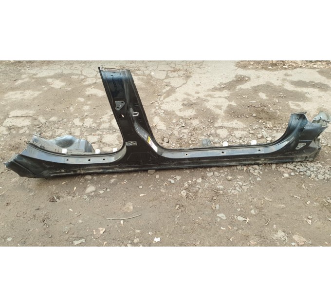 Порог кузова со стойкой правый 61401-30270 Lexus gs 450h 2006-2011
