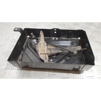 Поддон под АКБ 7441030051 Lexus gs 450h 2006-2011 Поддон под АКБ 7441030051 Lexus gs 450h 2006-2011