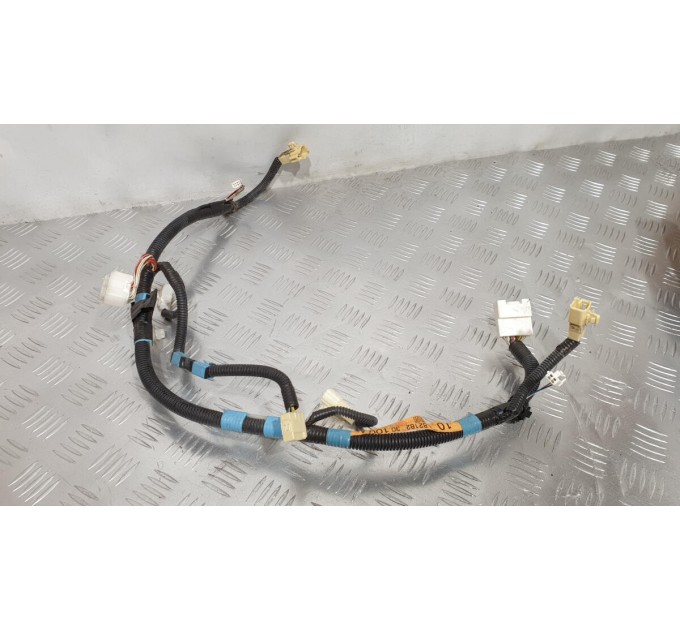 Проводка крышки багажника 8218230100  Lexus gs 450h 2006-2011