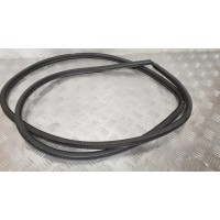 Уплотнитель дверного проема передний  левый 6231230230C0  Lexus gs 450h 2006-2011
