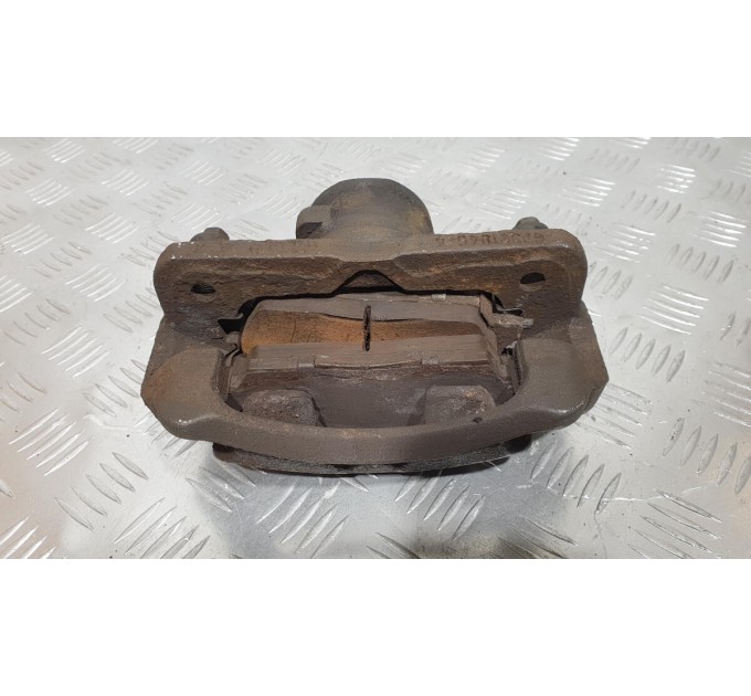 Суппорт тормозной передний правый Honda Accord 5 1996-1998  45018SM5000