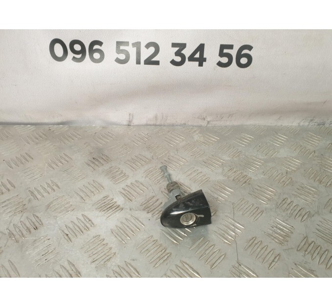 Колпачек ручки наружной двери передней лв Hyundai Santa Fe (2006-2012) 826522B000