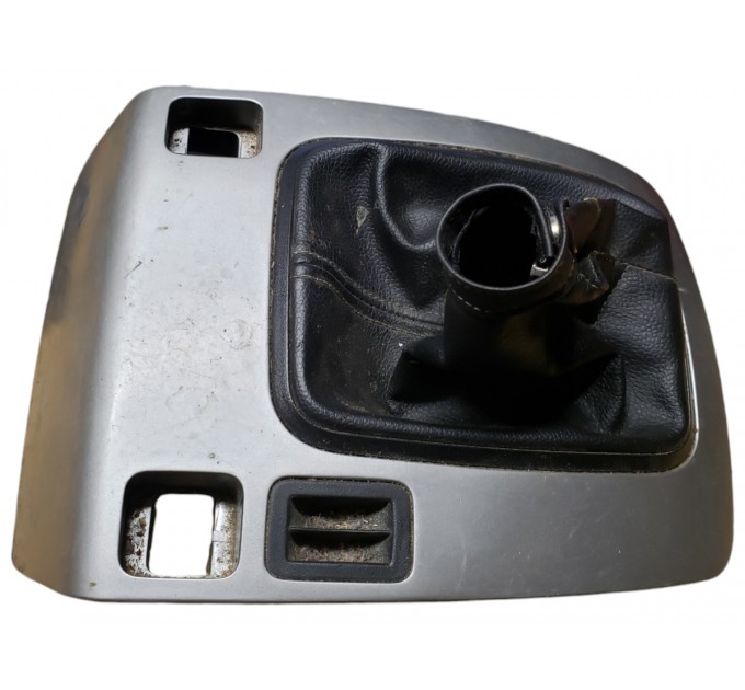 Накладка центральная под рычаг кпп Hyundai Sonata NF 2004-2009 846513K010CH