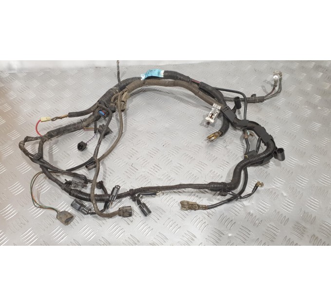 Проводка под капотом GR6B67070C Mazda 6 GG 2002-2008