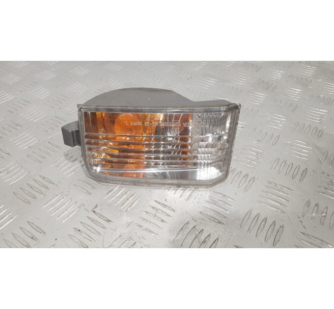 Фонарь указателя поворота левый 81521-42060 TOYOTA Rav 4 2.0d d4d (2000-2006)