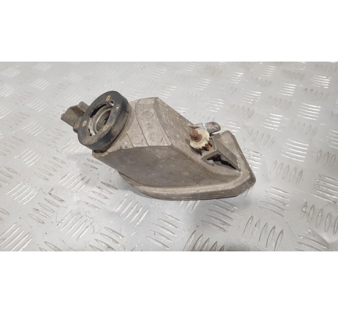 Противотуманная фара левая 8122142020 TOYOTA Rav 4 2.0d d4d (2000-2006)