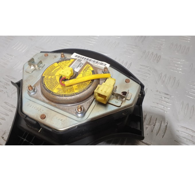 Подушка безопасности в руль 4513042080C0 TOYOTA Rav 4 2.0d d4d (2000-2006)