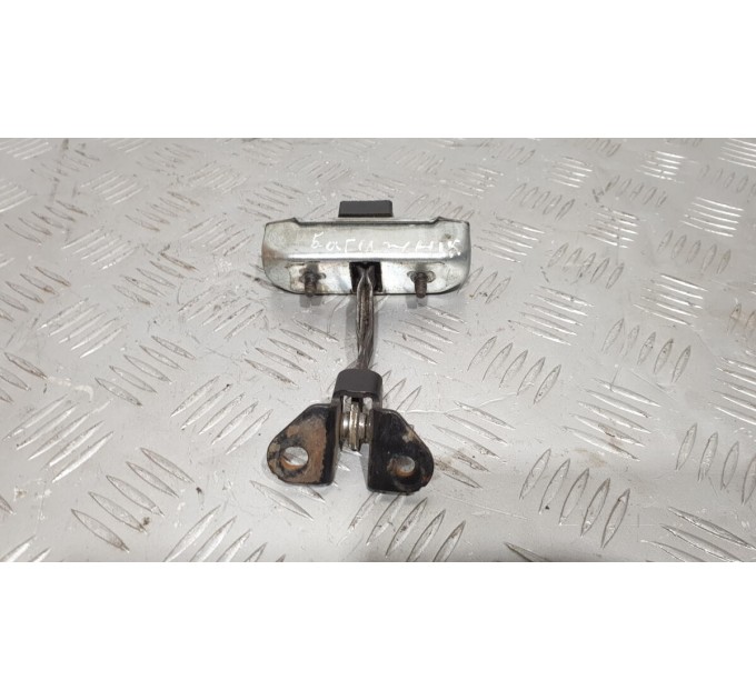 Ограничитель двери багажника  6865042040 TOYOTA Rav 4 2.0d d4d (2000-2006)