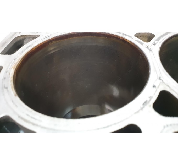 Блок двигателя  L3G7-10-300A Mazda 6 gg  2.3 L3C1 2002-2008