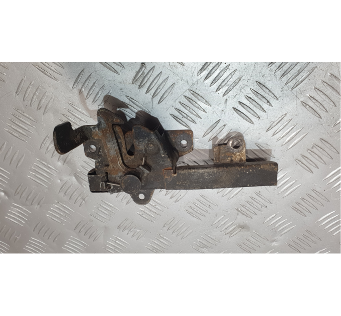 Замок капота 811302F000  Kia Cerato 2003-2009