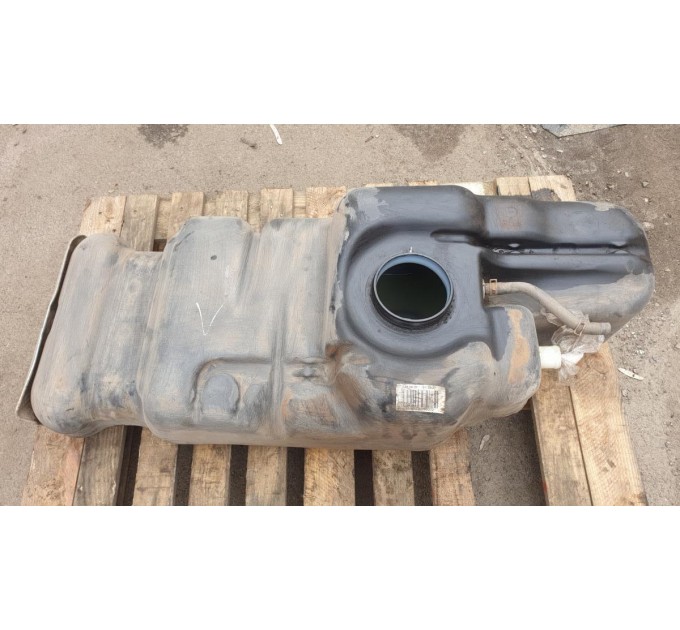 Бак паливний 17202EB70A Nissan Navara D40 2005-2012