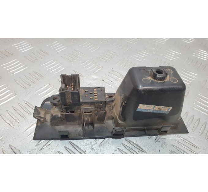 Кнопка склопідйомника зад лев двері 25411EA03A Nissan Navara D40 2005-2012